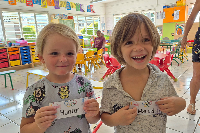 Deux enfants en maternelle